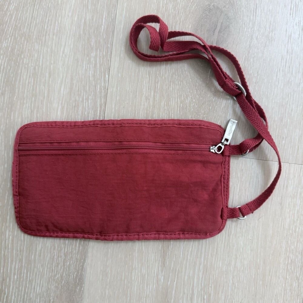 Baggallini Travel Passport Wallet Crossbody Red Fits Phones ID Case Gorpcore - Picture 2 of 11